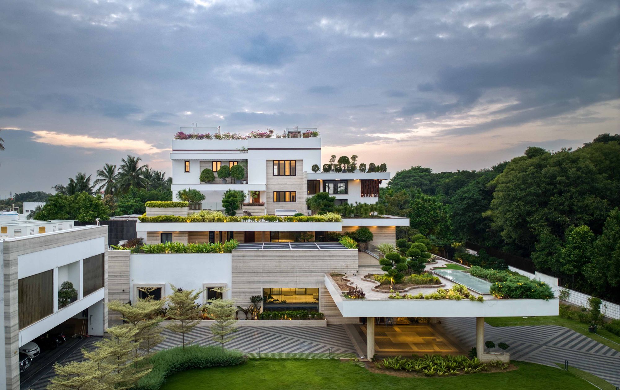 Luxury Bungalow with Garden