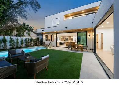 Luxury Bungalow with Garden