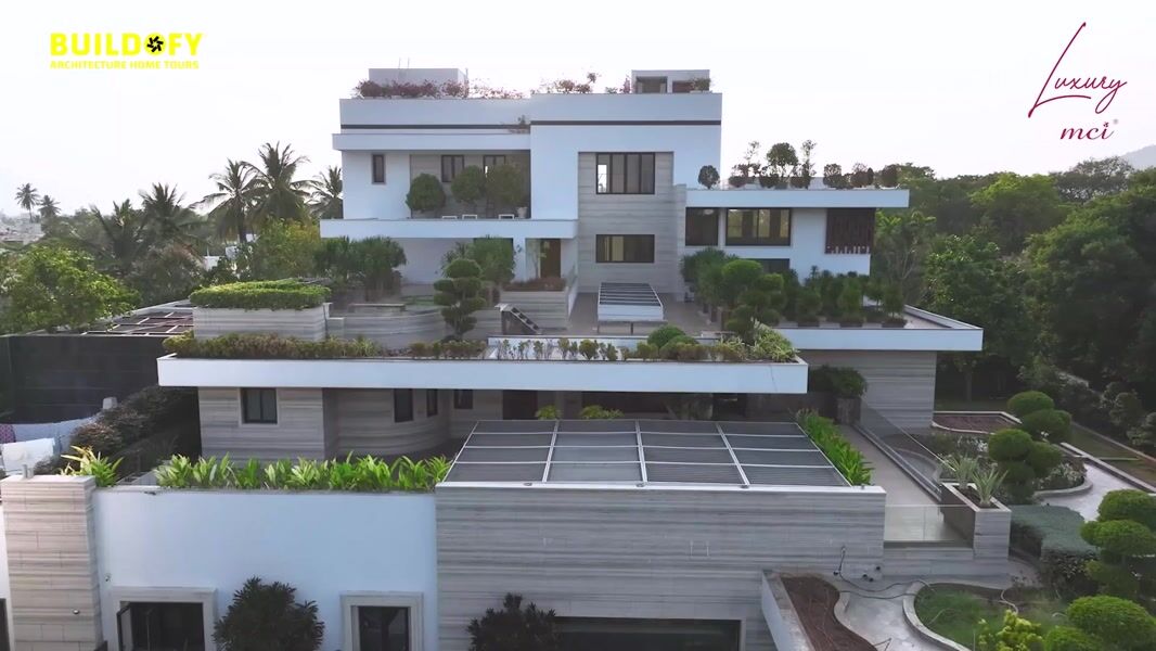 Luxury Bungalow with Garden